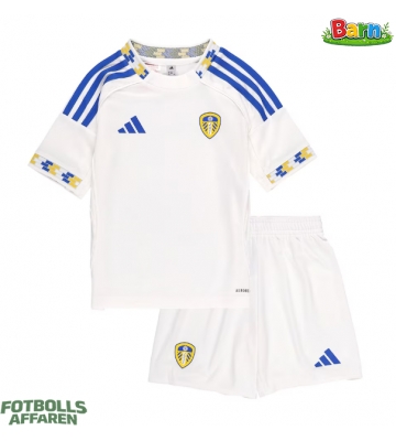 Leeds United Hemmaställ Barn 2025-26 Kortärmad (+ Korta byxor)